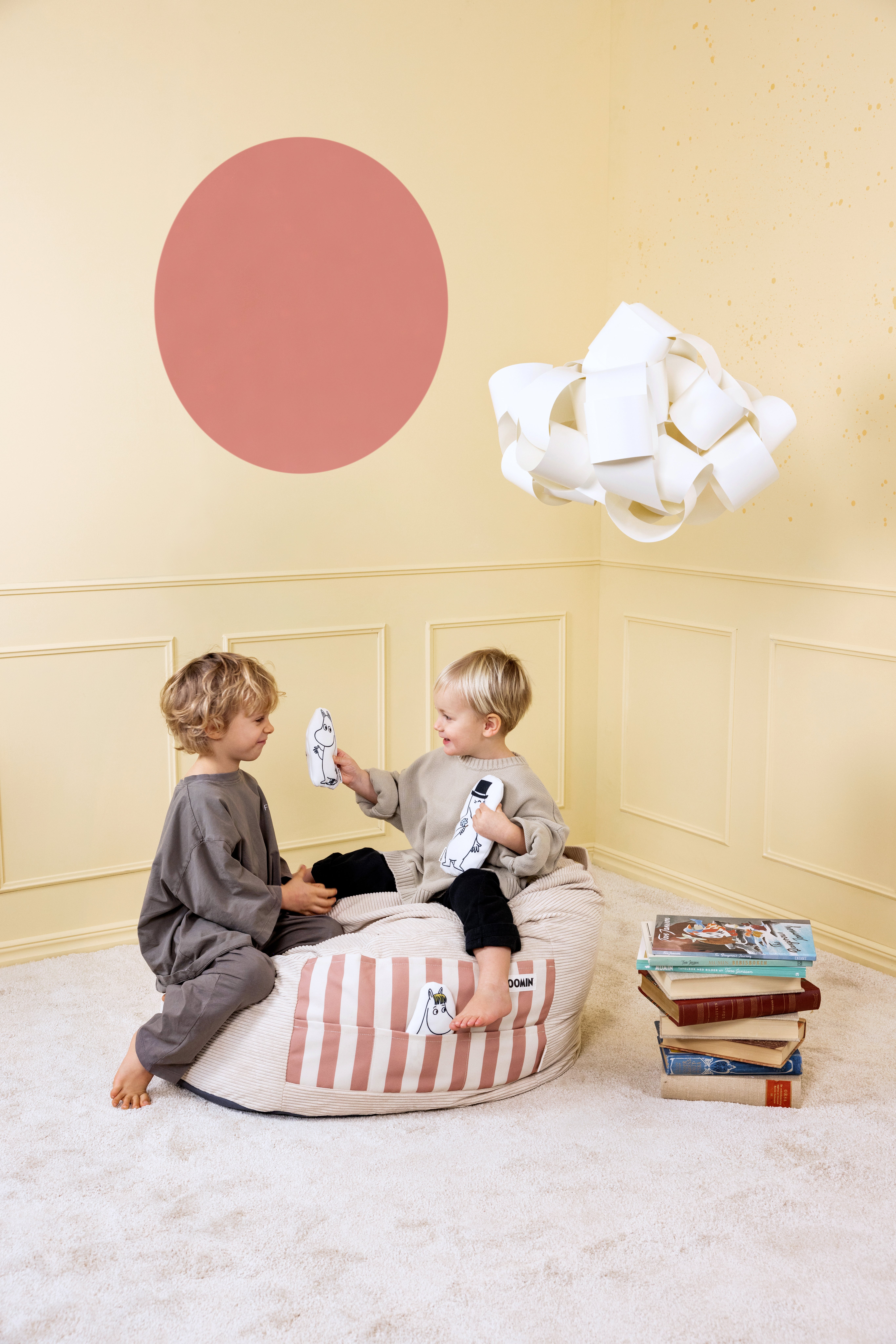 Lighting for the children's room.