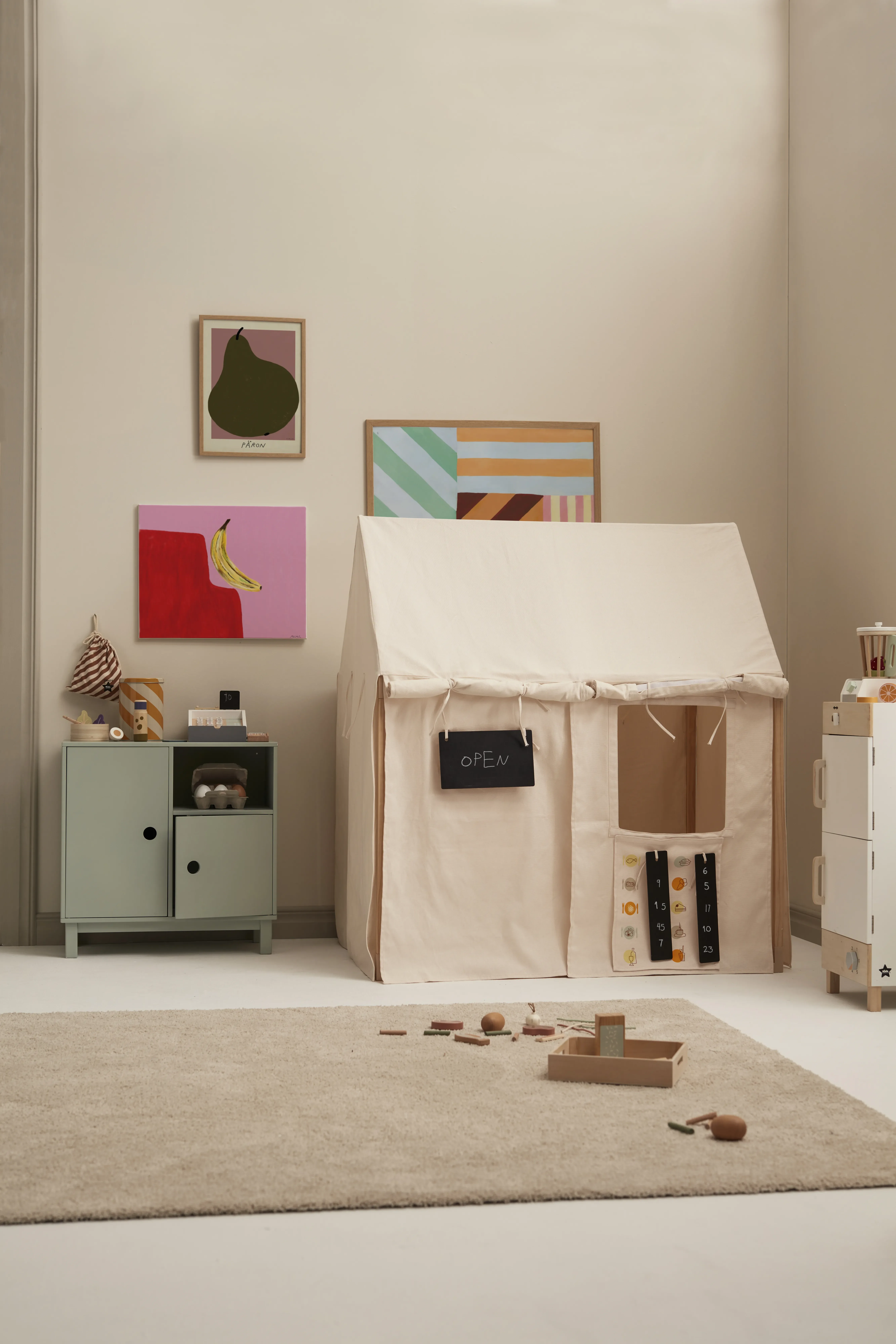 How to color a children's room.