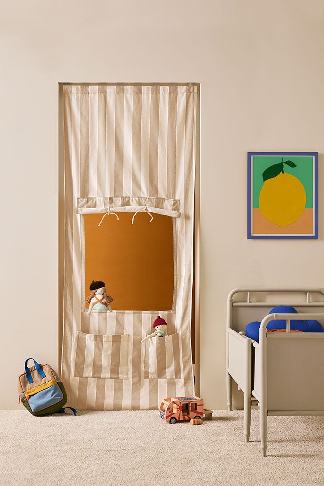 Kiosk dörr rand beige